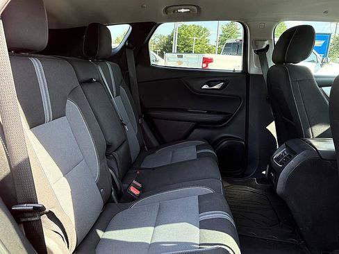 Used 2023 Chevrolet Blazer LT FWD image 12