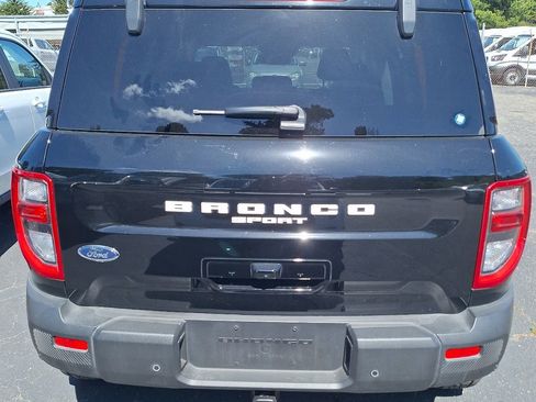 Used 2025 Ford Bronco Sport Badlands image 6