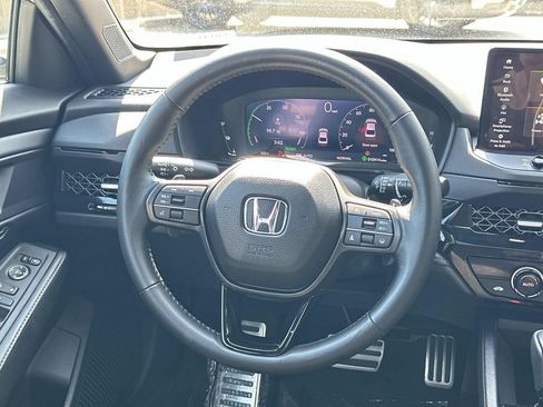 Used 2024 Honda Accord Sport image 7