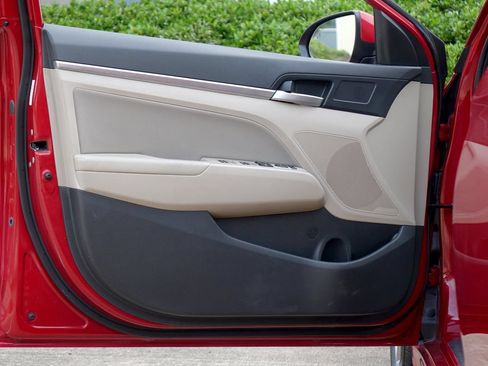 Used 2019 Hyundai Elantra Value Edition FWD image 37