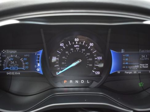 Used 2019 Ford Fusion Energi Titanium FWD image 22