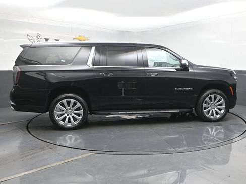 New 2026 Chevrolet Suburban Premier w/ Sun And Tow Package AWD/4WD image 16
