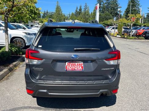 Used 2023 Subaru Forester Premium AWD/4WD image 8