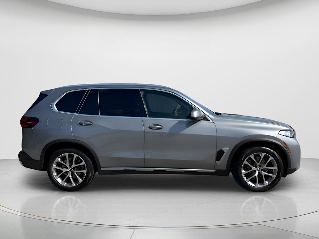 Certified 2024 BMW X5 sDrive40i w/ Premium Package RWD image 4