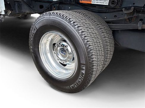 Used 2024 Ford F350 XL w/ Snow Plow Prep Package image 8