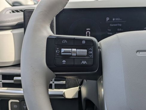 Used 2025 Hyundai Santa Fe SEL image 21