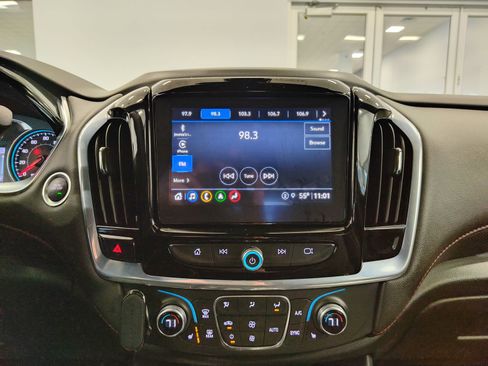 Used 2022 Chevrolet Traverse RS image 22