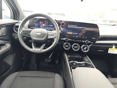 New 2025 Chevrolet Blazer EV LT image 14