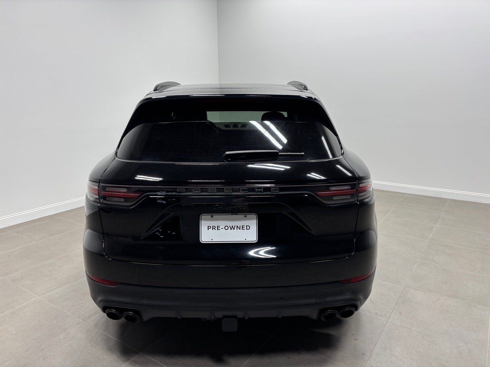 Used 2023 Porsche Cayenne Platinum Edition AWD/4WD image 8