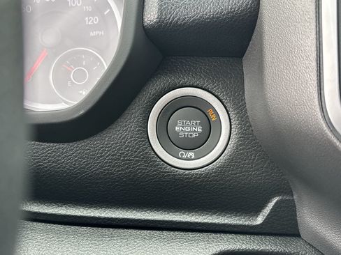 New 2026 RAM 1500 Express AWD/4WD image 17