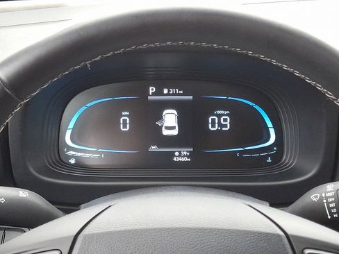 Certified 2023 Hyundai Venue SEL image 20