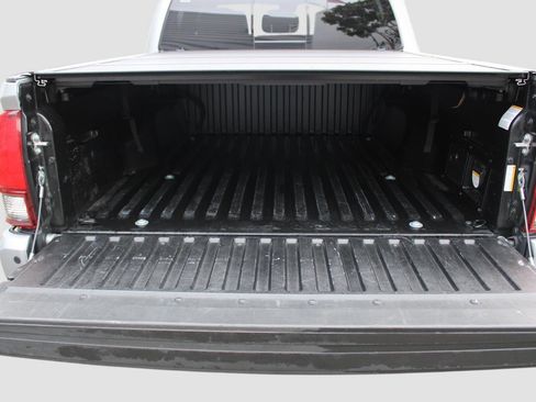 Used 2019 Toyota Tacoma image 30