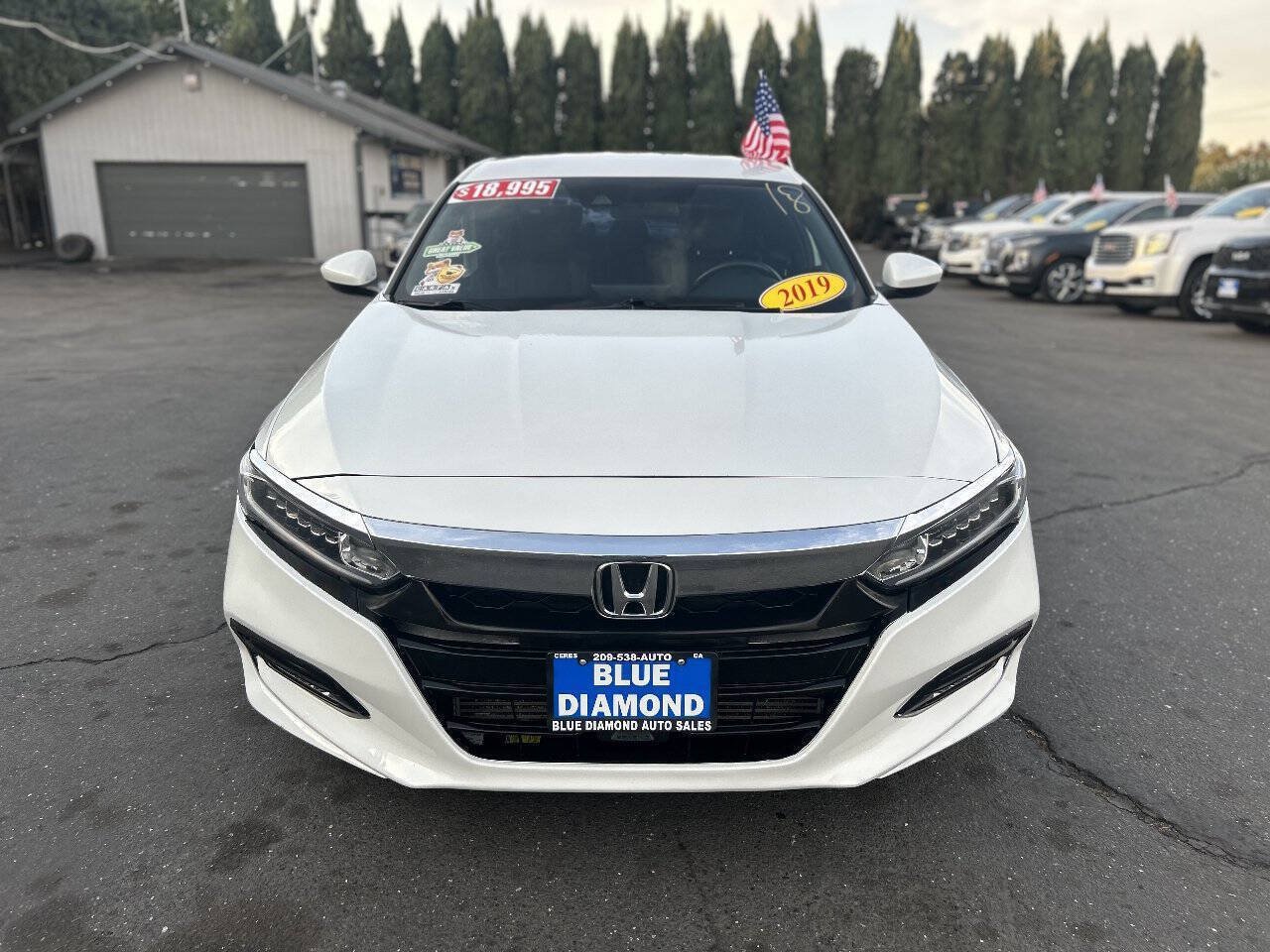 Used 2019 Honda Accord Sport image 2