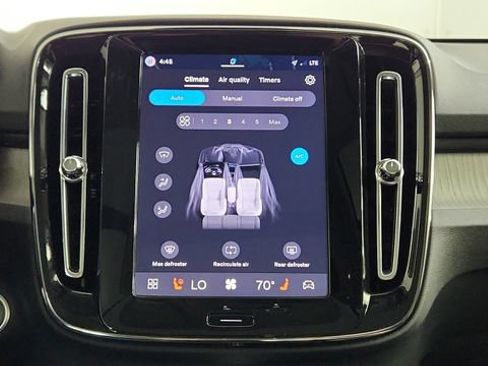 Certified 2026 Volvo XC40 B5 Plus w/ Climate Package AWD/4WD image 21