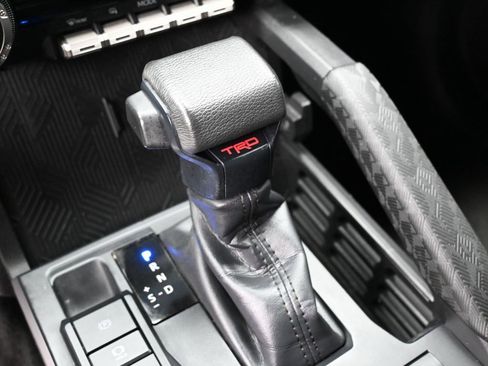 Used 2024 Toyota Tacoma TRD Sport image 25