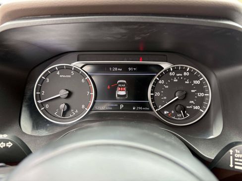 Used 2023 Nissan Rogue S FWD image 10