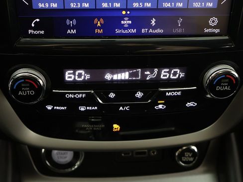 Used 2019 Nissan Murano S image 37