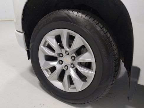 Used 2022 Chevrolet Silverado 1500 Custom image 31