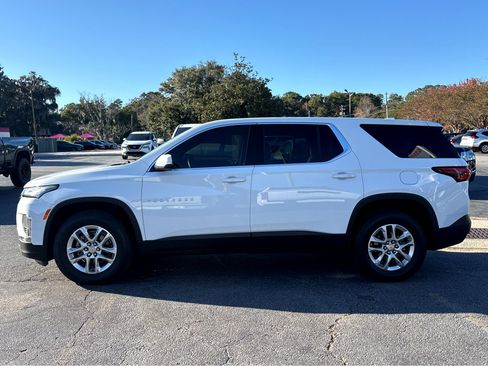 Used 2023 Chevrolet Traverse LS w/ Safety Package image 25