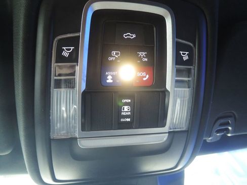 Used 2022 RAM 1500 Laramie image 28