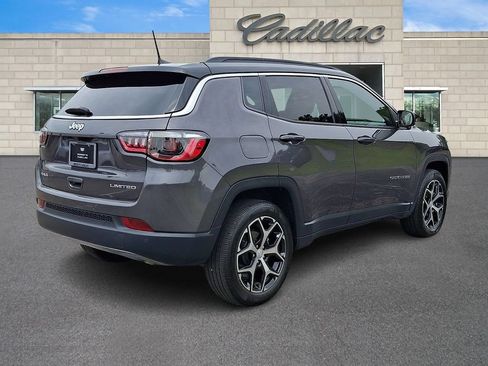 Used 2024 Jeep Compass Limited AWD/4WD image 8