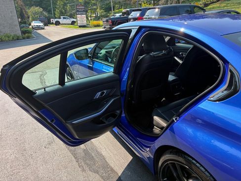 Used 2023 BMW 330e xDrive w/ M Sport Package AWD/4WD image 17