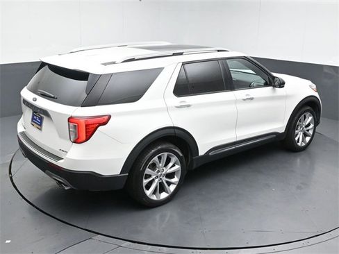 Certified 2022 Ford Explorer Platinum w/ Equipment Group 601A image 51