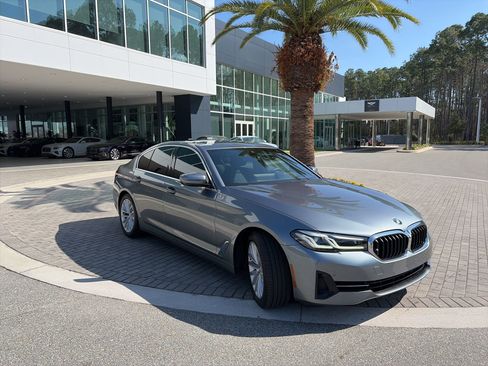 Used 2021 BMW 530i w/ Premium Package image 3