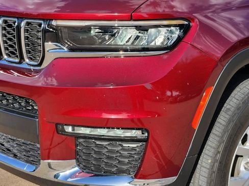 Certified 2023 Jeep Grand Cherokee L Limited AWD/4WD image 8