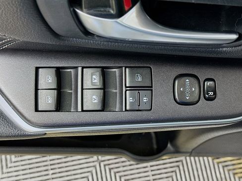 Used 2017 Toyota Camry XLE w/ Moonroof Package image 22