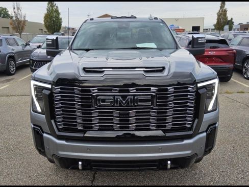 Used 2026 GMC Sierra 2500 Denali Ultimate AWD/4WD image 2