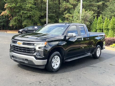 Used 2025 Chevrolet Silverado 1500 LT w/ Protection Package AWD/4WD image 6