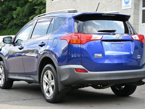 Used 2015 Toyota RAV4 XLE AWD/4WD image 4