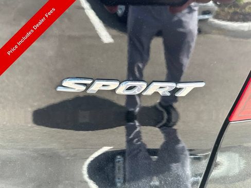 Used 2022 Honda Pilot Sport image 4