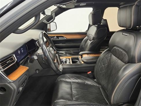 Used 2022 Jeep Grand Wagoneer Series III w/ Rear Seat Video Group 1 image 18