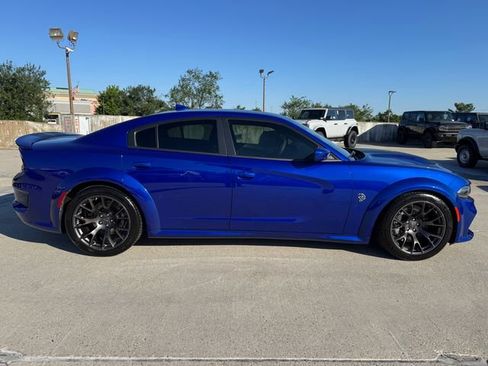 Used 2020 Dodge Charger SRT Hellcat w/ Harman/Kardon Audio Group RWD image 7