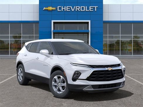 New 2025 Chevrolet Blazer LT image 7