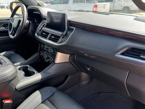 Used 2023 Chevrolet Tahoe LT w/ Luxury Package image 26