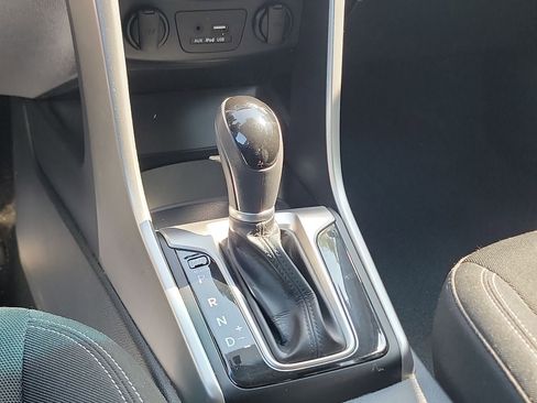 Used 2016 Hyundai Elantra GT image 17