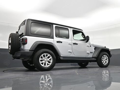 Used 2023 Jeep Wrangler Unlimited Sport AWD/4WD image 23