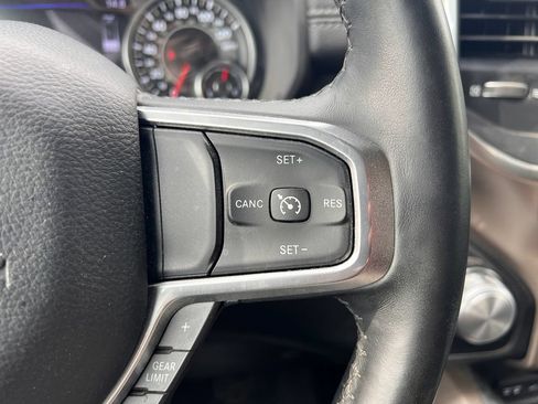 Used 2019 RAM 1500 Laramie AWD/4WD image 15