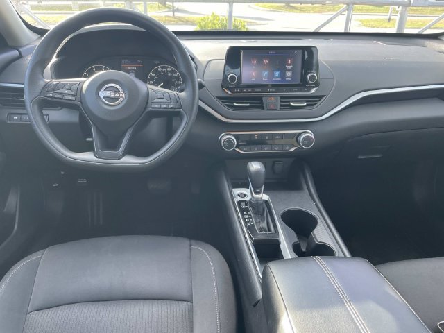 Used 2024 Nissan Altima 2.5 S FWD image 12