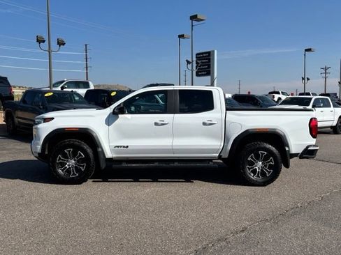 Used 2024 GMC Canyon AT4 AWD/4WD image 2