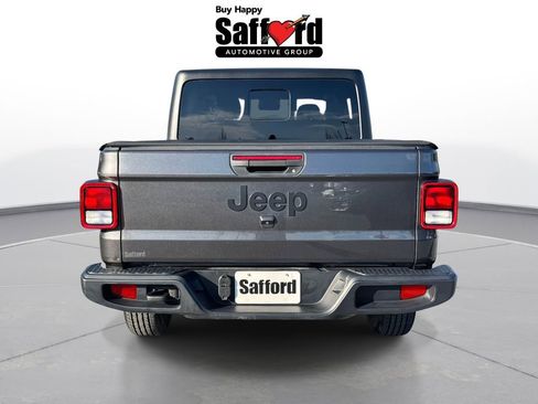 Used 2024 Jeep Gladiator Sport image 6