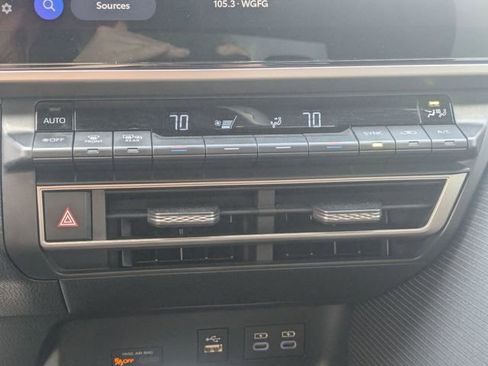 Certified 2025 Toyota Camry SE w/ Multimedia Upgrade Package image 20