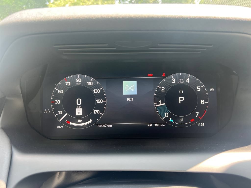 New 2025 Land Rover Discovery Sport S AWD/4WD image 18
