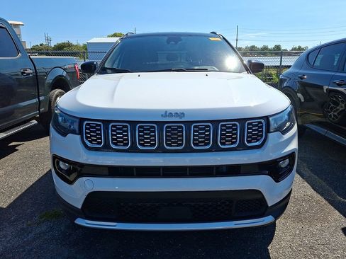 Used 2024 Jeep Compass Limited AWD/4WD image 2