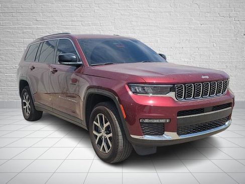 Used 2025 Jeep Grand Cherokee L Limited image 4