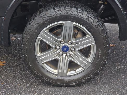 Used 2018 Ford F150 XLT w/ Equipment Group 302A Luxury image 32