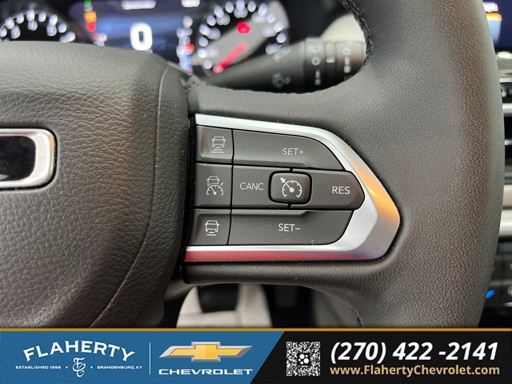 Used 2025 Jeep Compass Limited AWD/4WD image 24
